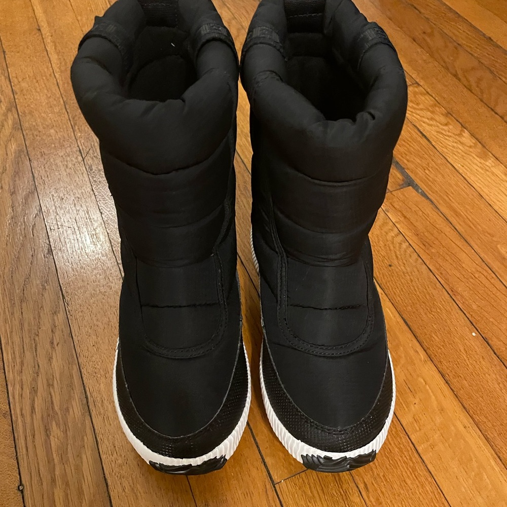 Sorel Winter Boots - Picture 3 of 7